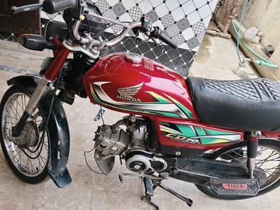 Honda CD70 2022