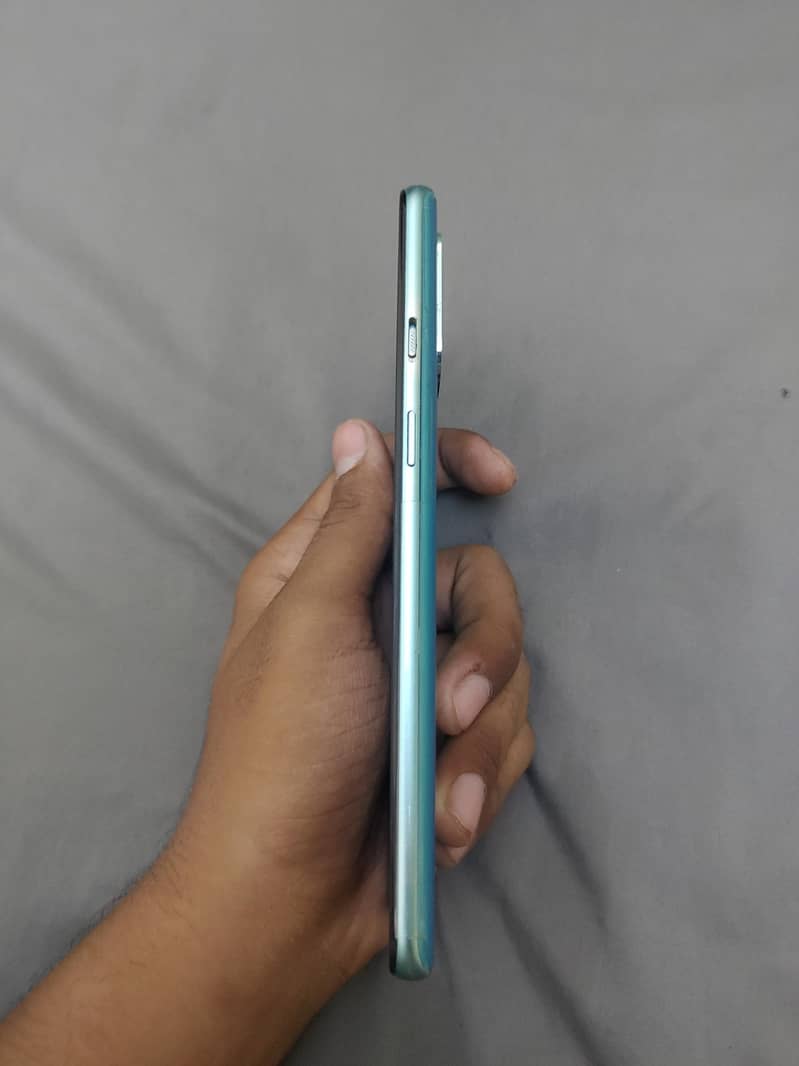 One Plus 8T 4