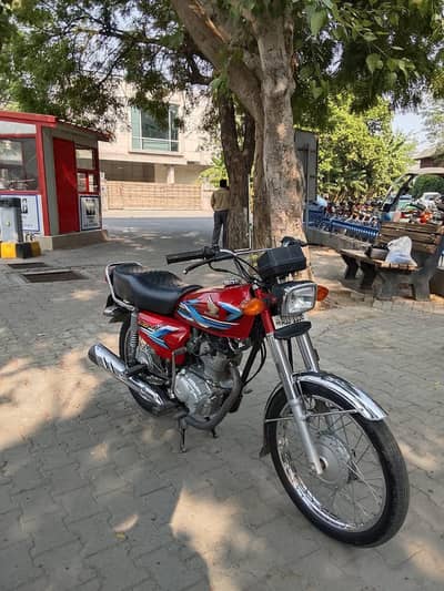 Honda 125 just like new