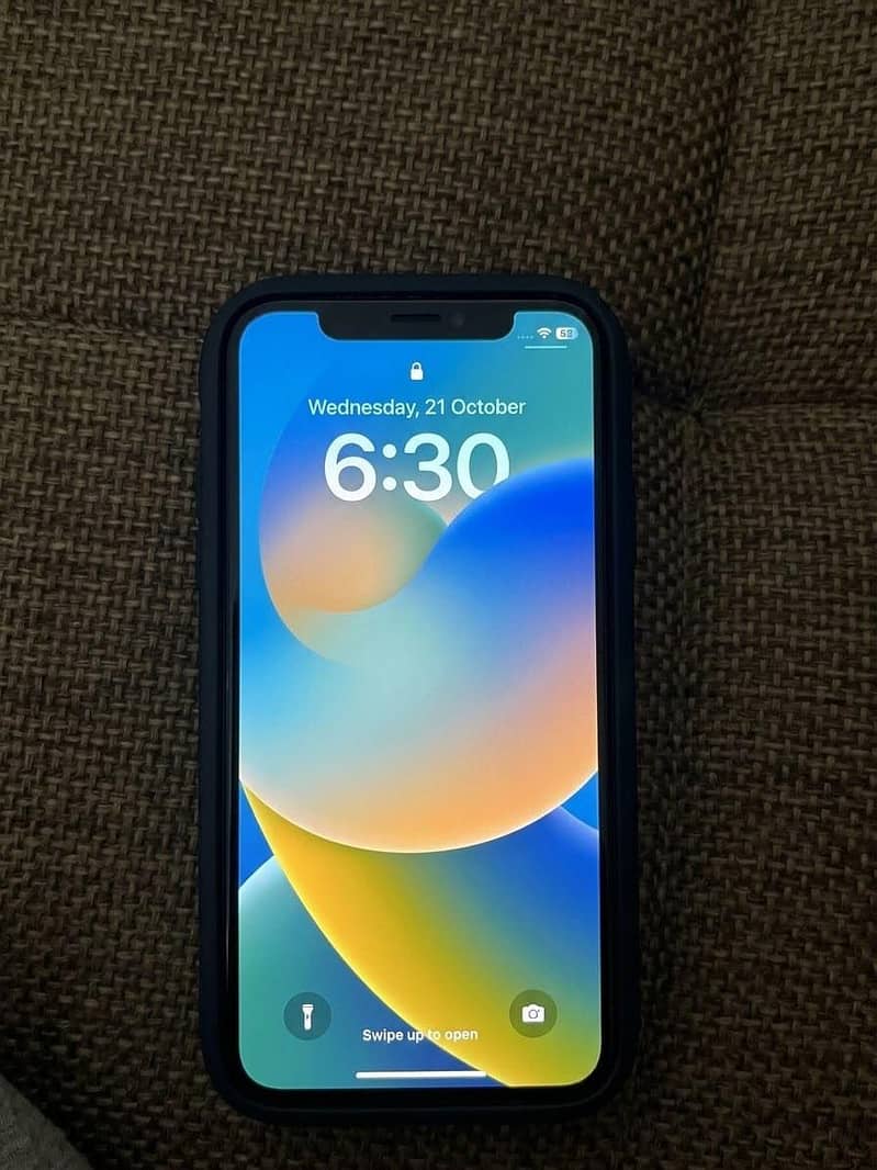 Apple iPhone X 3