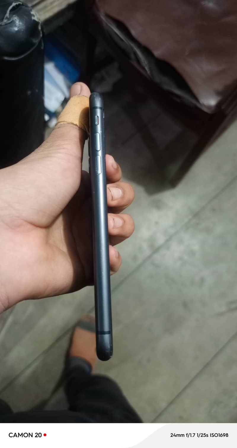 Apple iPhone 11 1