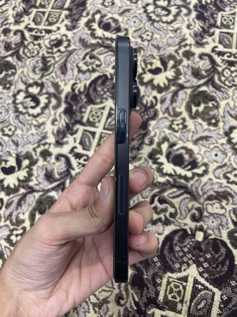 Apple iPhone 14 Pro 2