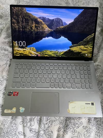 ryzen7 3700u 8gb ram 512 ssd