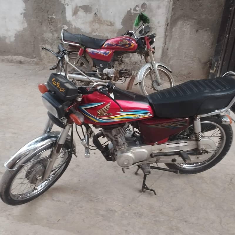 hondaCG125 1