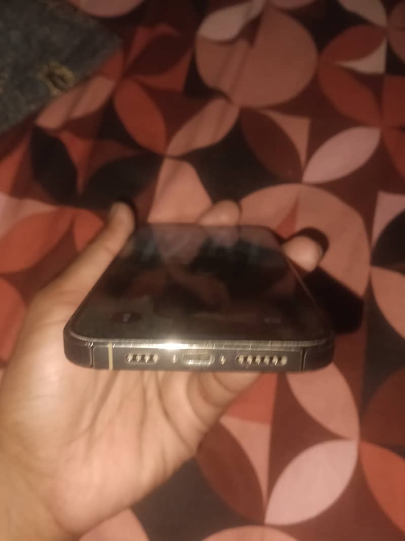 Apple iPhone 14 Pro Max 4