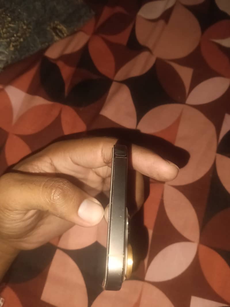 Apple iPhone 14 Pro Max 6