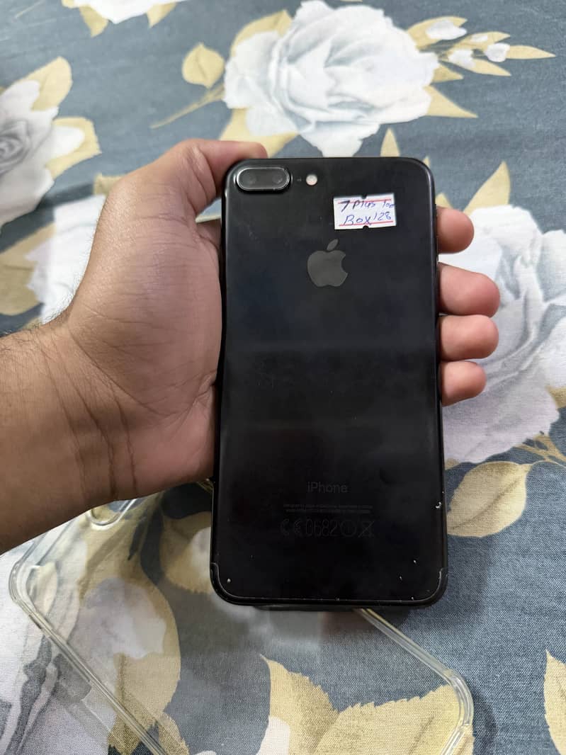 Apple iPhone 7 Plus 0