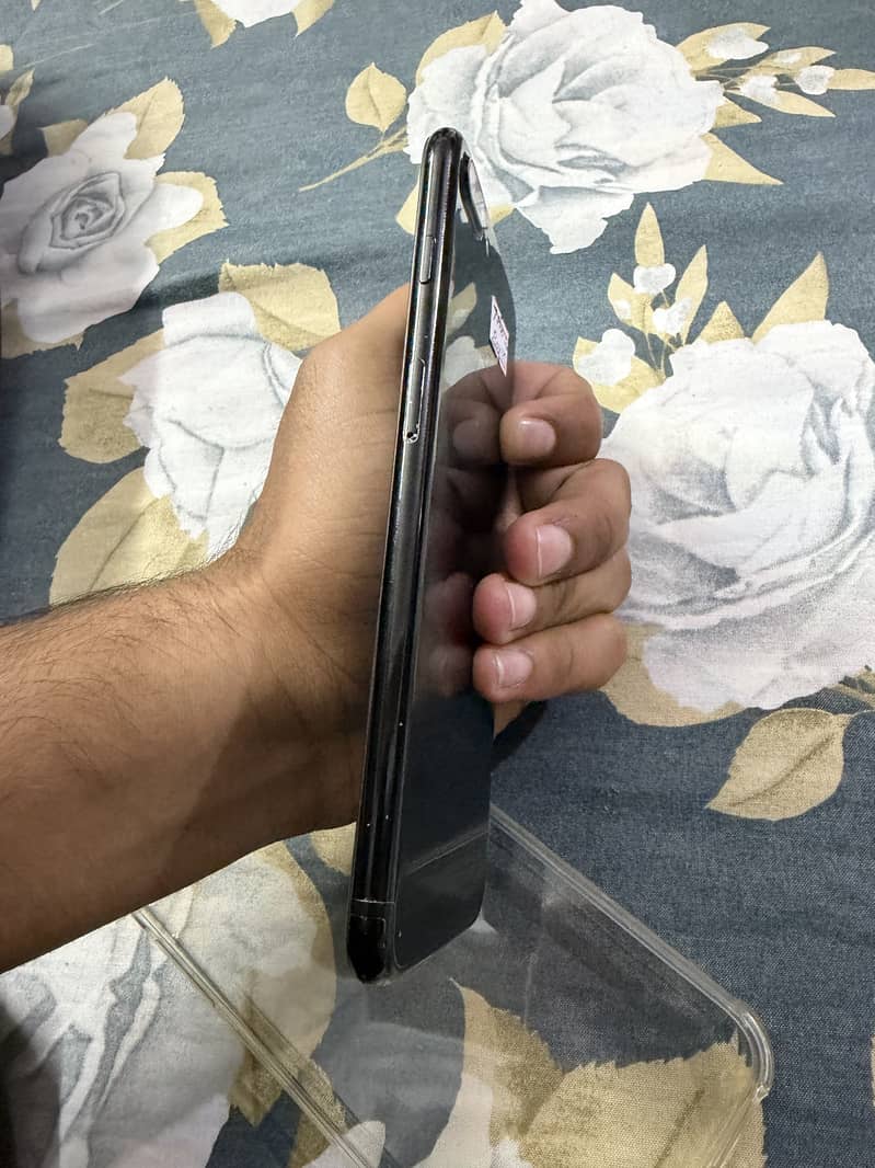 Apple iPhone 7 Plus 2