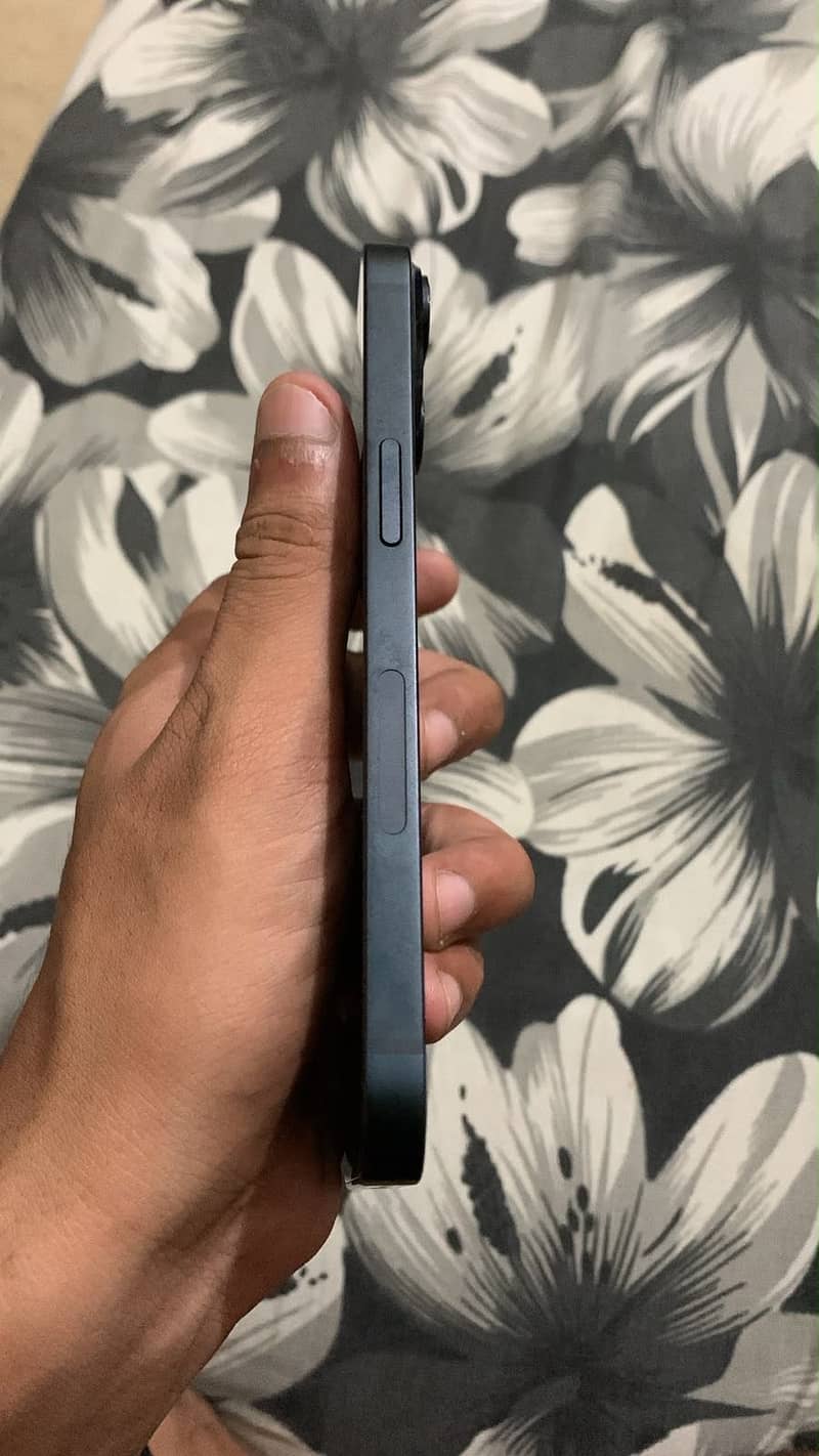Apple iPhone 14 2
