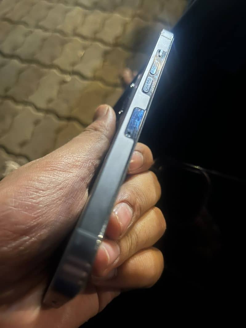 Apple iPhone 13 Pro 1