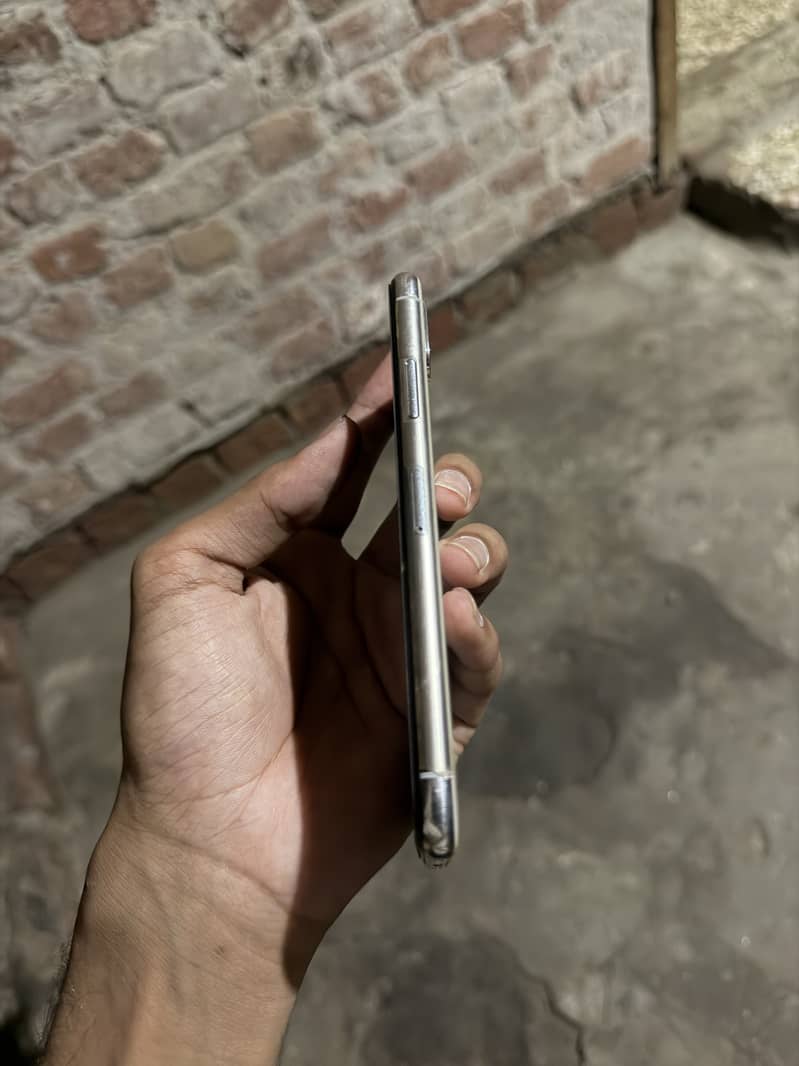 Apple iPhone X 2
