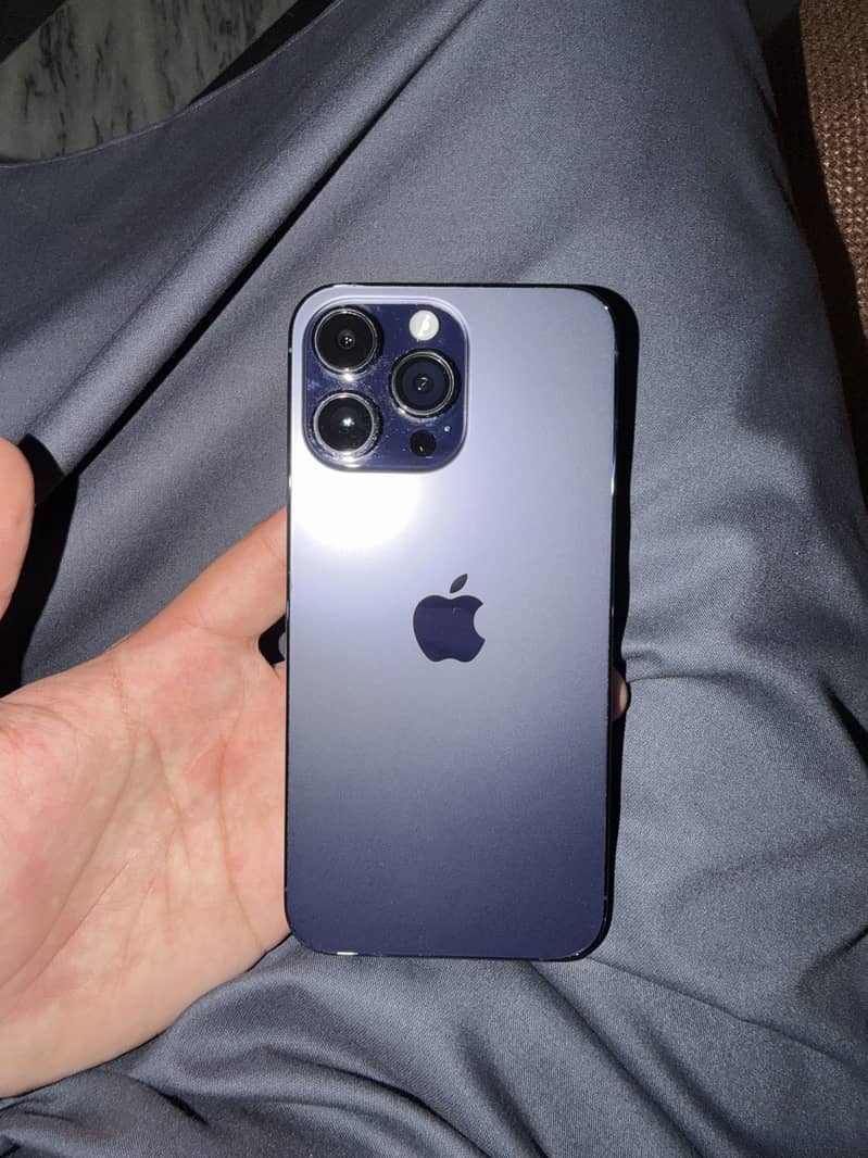 Apple iPhone 14 Pro Max 0