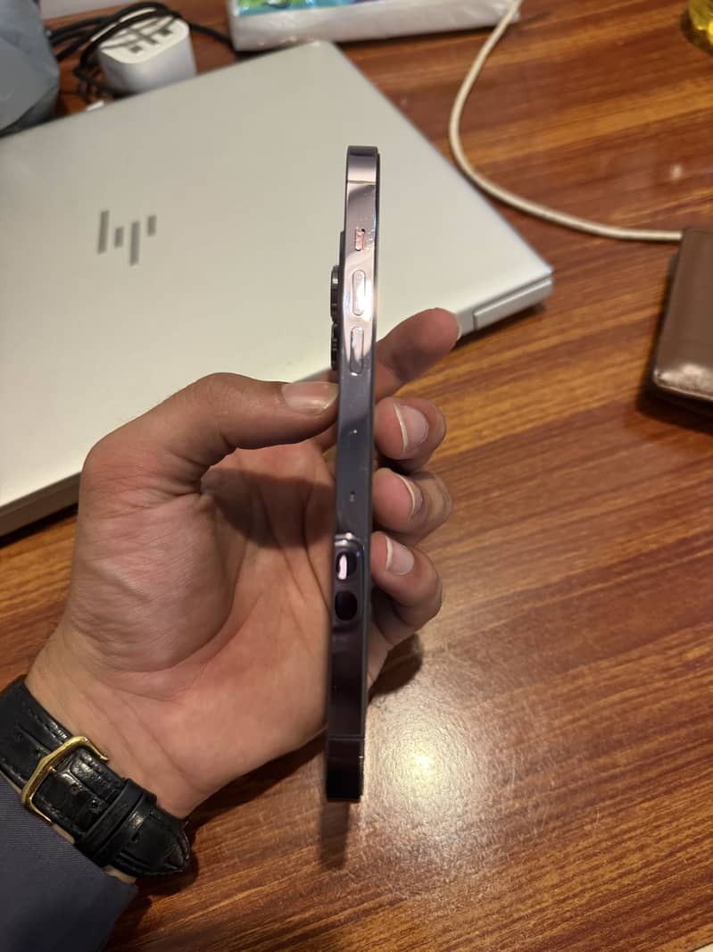 Apple iPhone 14 Pro Max 6