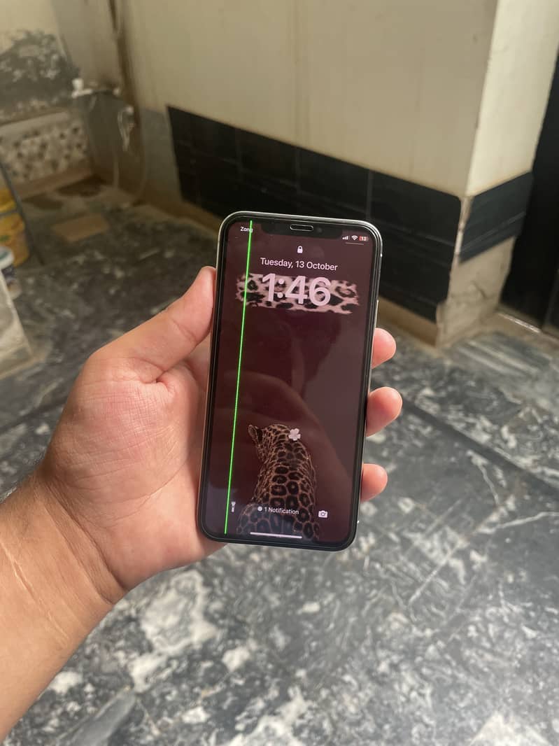 Apple iPhone X 4