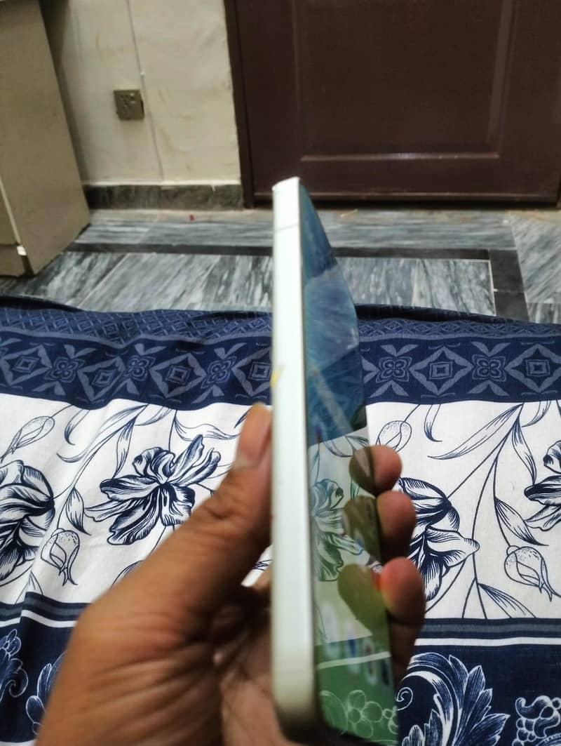 Xiaomi 15 4
