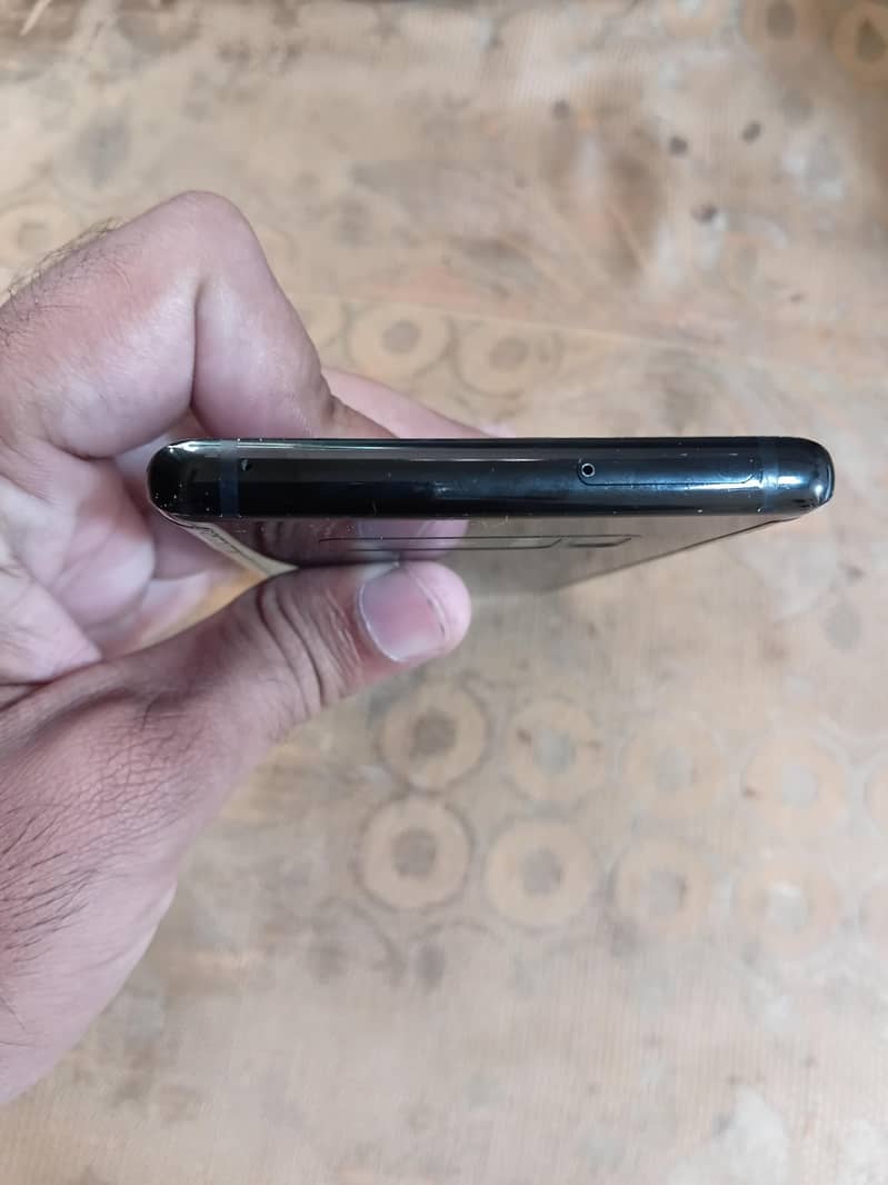 Samsung Mobile Note 8 3