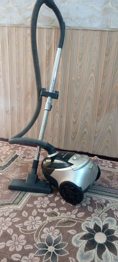 West point vacuum cleaner 2.5 Litres capacity