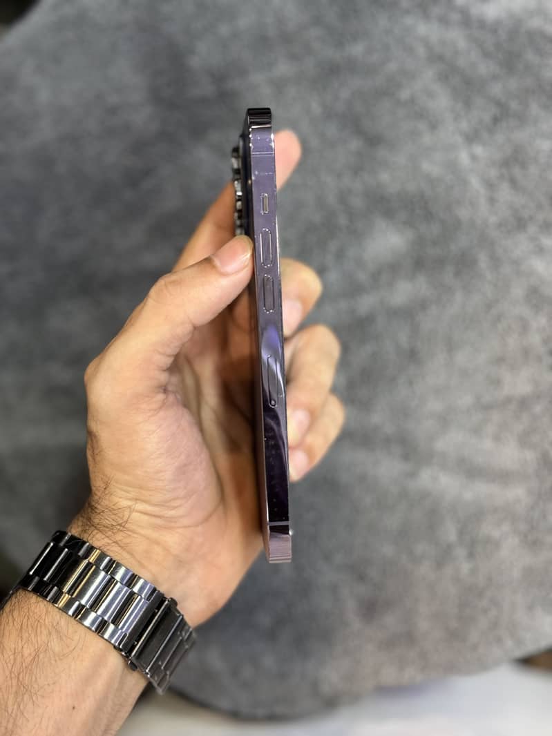 Apple iPhone 14 Pro 4