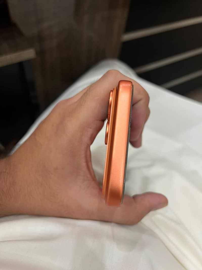 Apple iPhone 17 Pro Max 2