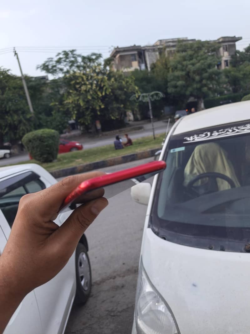 Apple iPhone 11 3