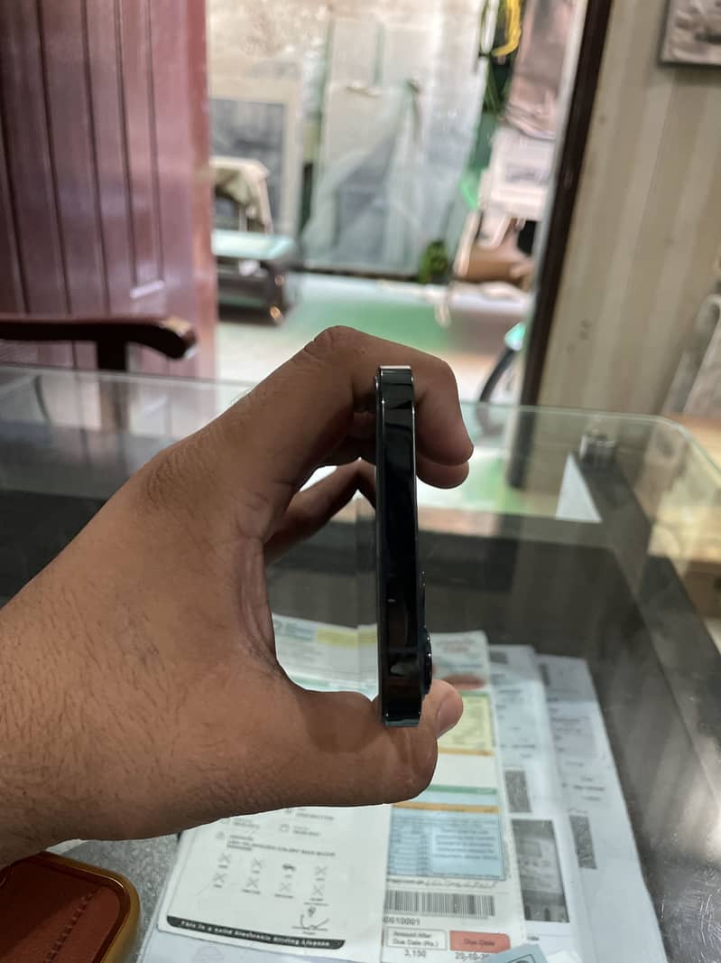 Apple iPhone 12 Pro Max 2