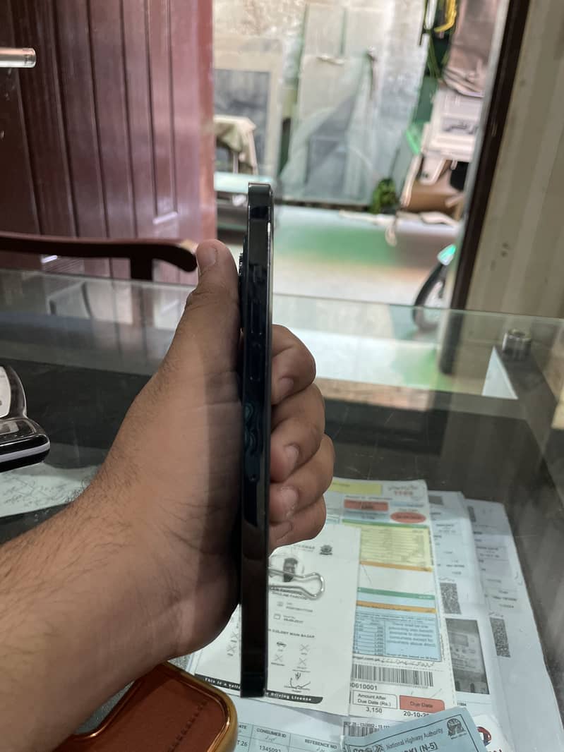 Apple iPhone 12 Pro Max 6