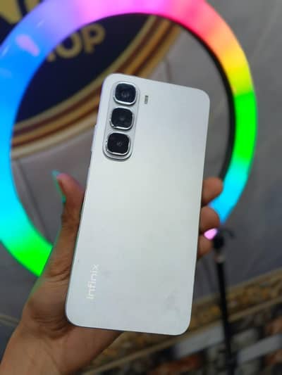 Infinix Hot 60i