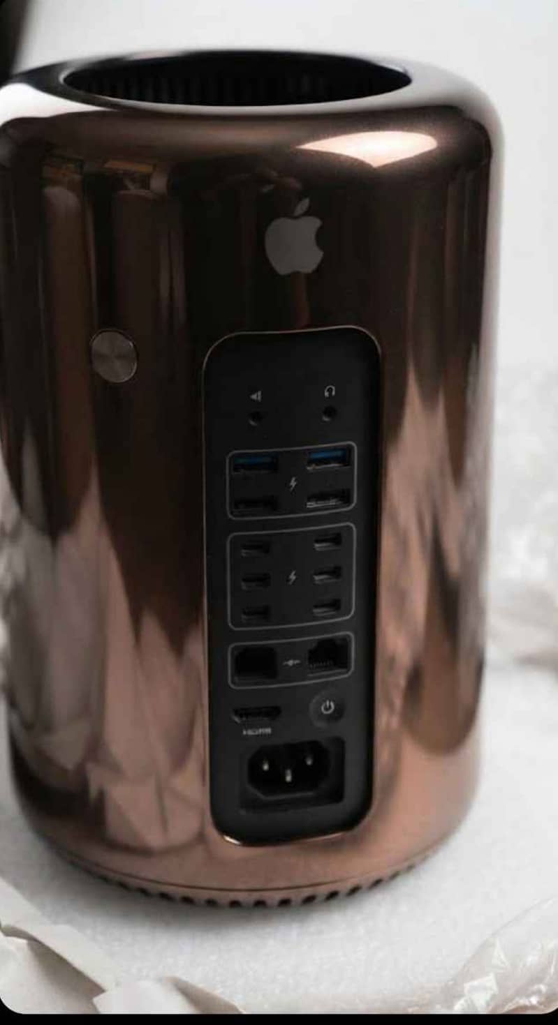 imported high-performance apple mac pro( cylindrical edition 1