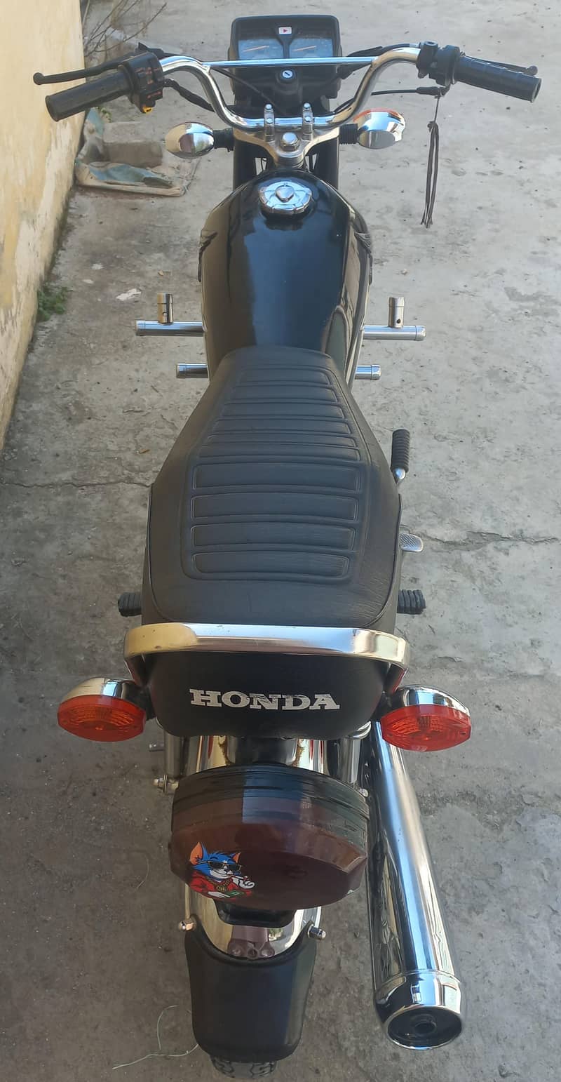 United 125 6