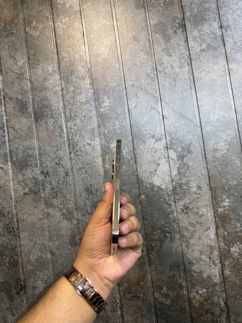 Apple iPhone 14 Pro Max 5