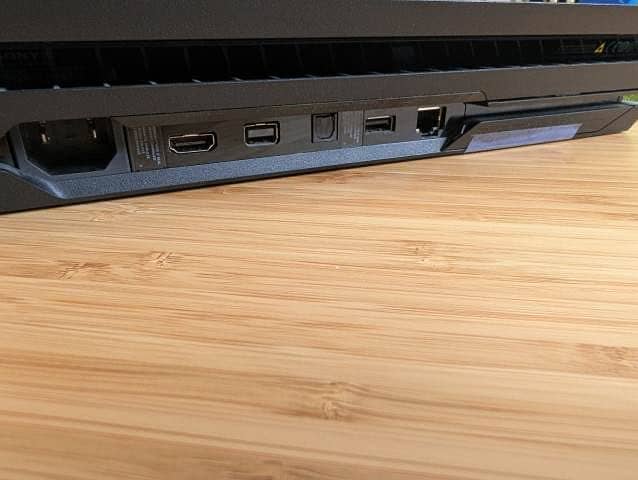 PS4 Pro 3