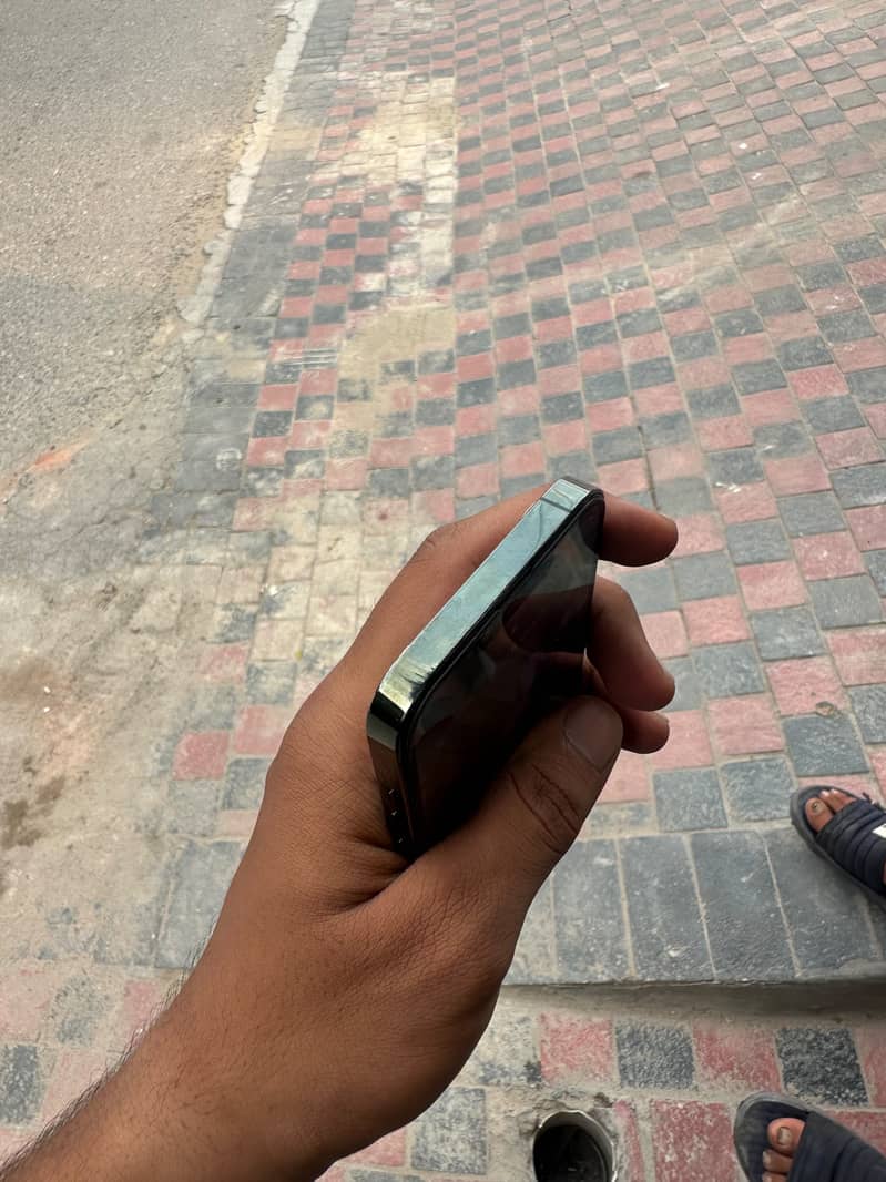 Apple iPhone 13 Pro 5