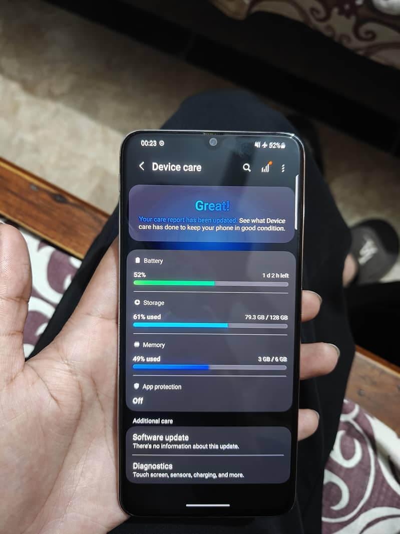 Samsung Mobile A70 1