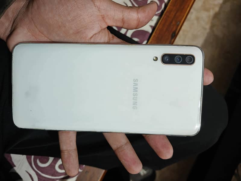 Samsung Mobile A70 2