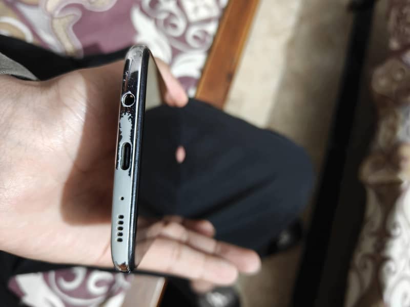 Samsung Mobile A70 4