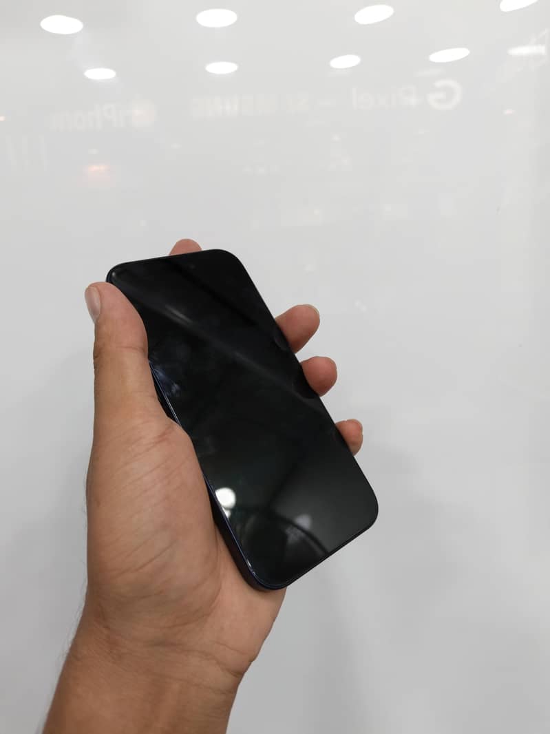 Apple iPhone 15 Pro 6