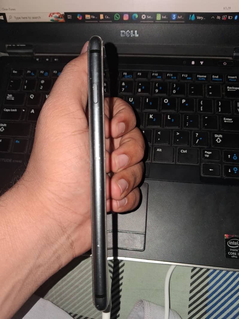 Apple iPhone 8 Plus 1