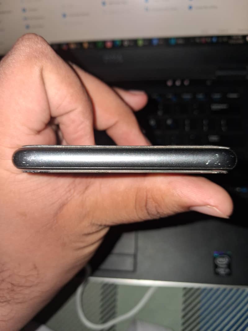 Apple iPhone 8 Plus 2