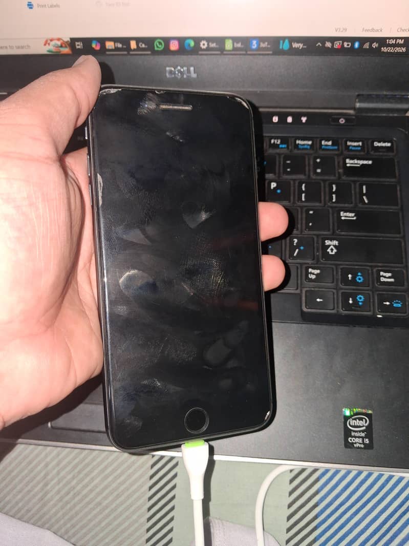 Apple iPhone 8 Plus 3