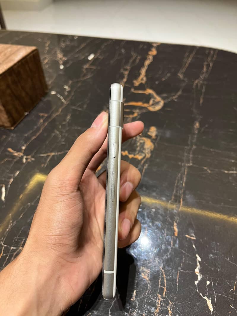 Google Pixel 7a 2