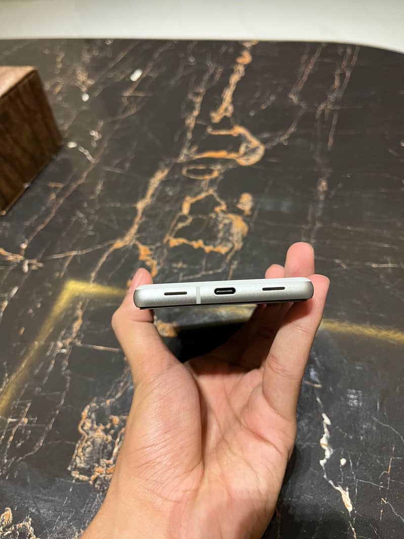 Google Pixel 7a 3