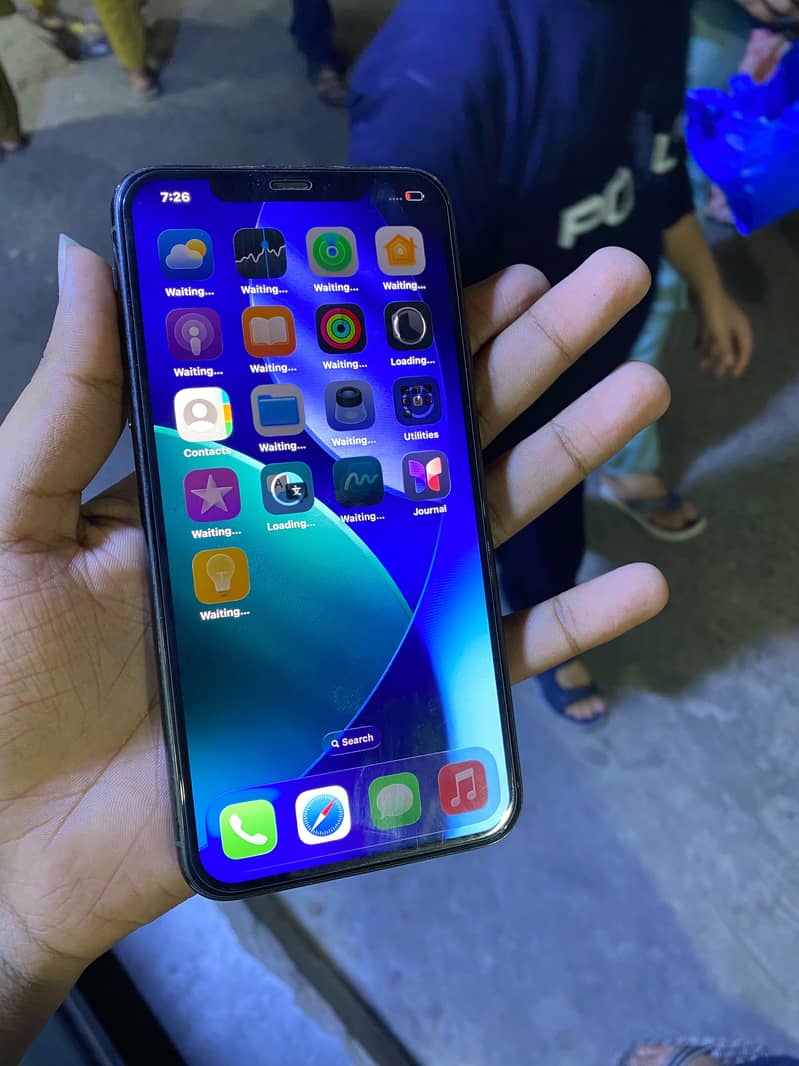 Apple iPhone 11 Pro Max 1