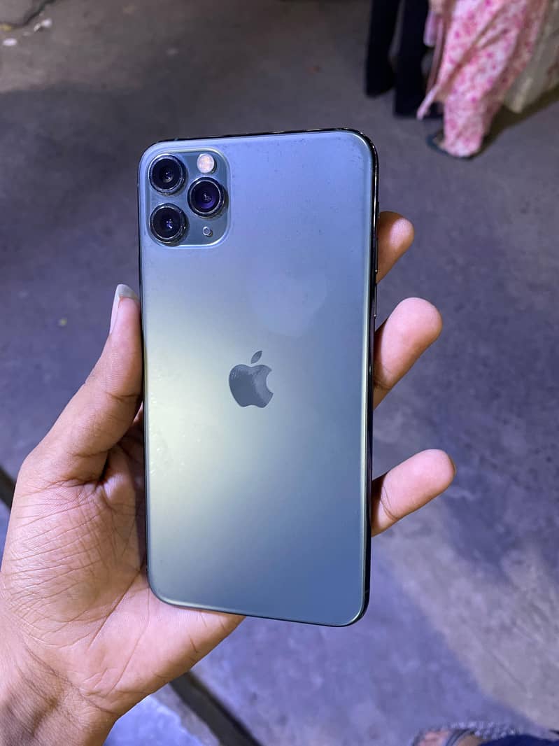 Apple iPhone 11 Pro Max 2