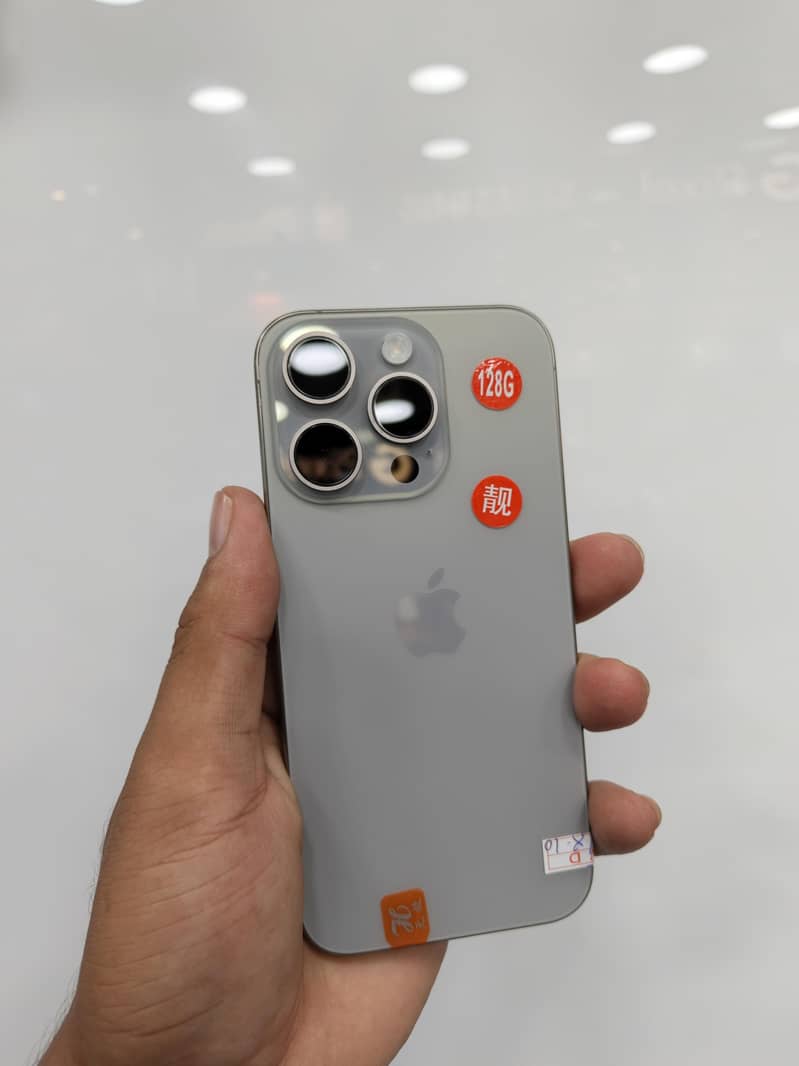 Apple iPhone 15 Pro 0