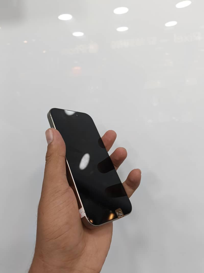 Apple iPhone 15 Pro 1