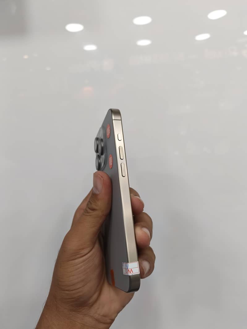 Apple iPhone 15 Pro 5