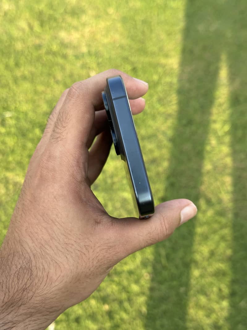 Apple iPhone 15 pro max 1