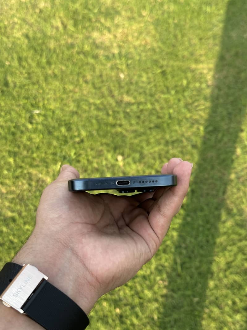 Apple iPhone 15 pro max 7