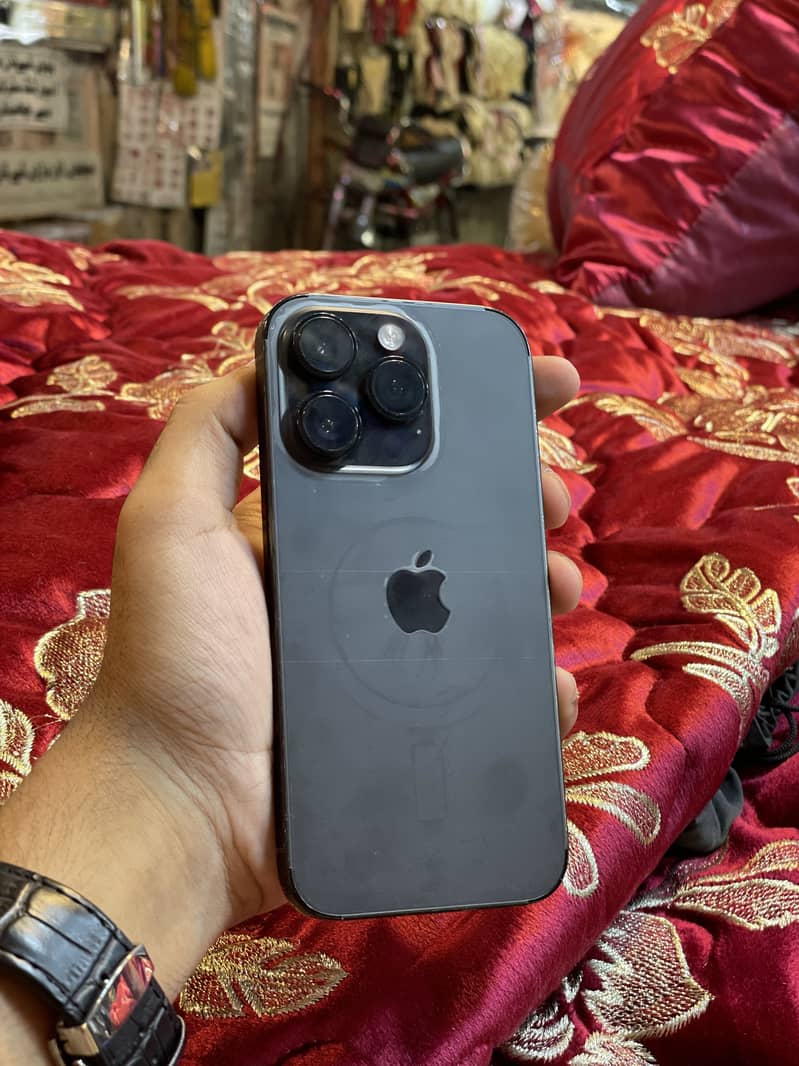 Apple iPhone 14 Pro 2