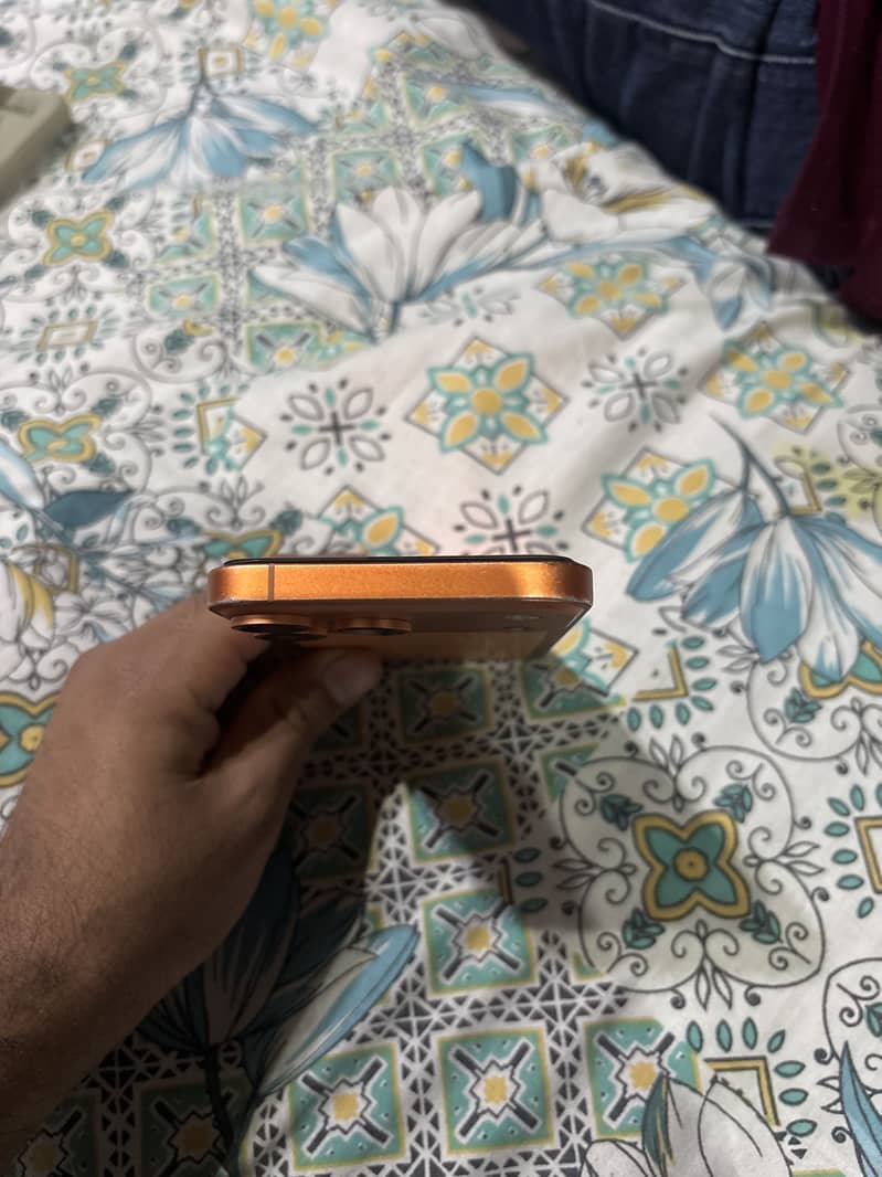 Apple iPhone XR 5